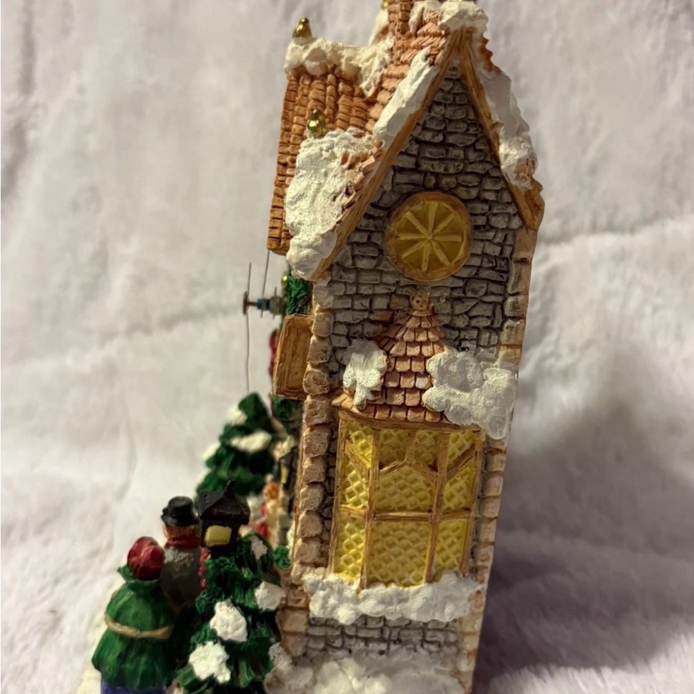 CHRISTMAS MUSICAL CLOCK VINTAGE 1996 LIGHTS UP AND PLAYS 12 HOLIDAY SONGS - Picture 5 of 11